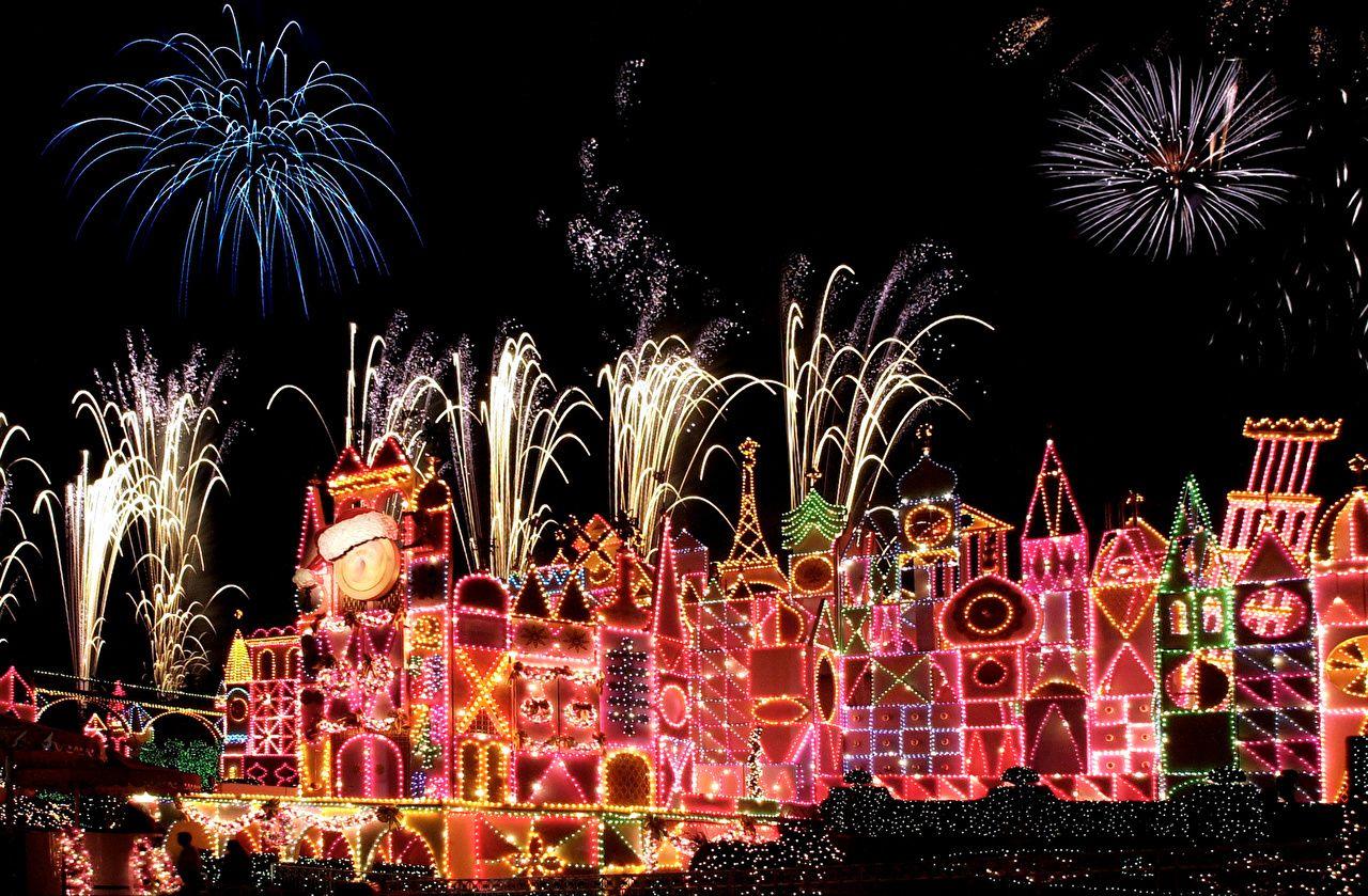 1280x839 Wallpaper Anaheim California Disneyland USA Christmas Fireworks