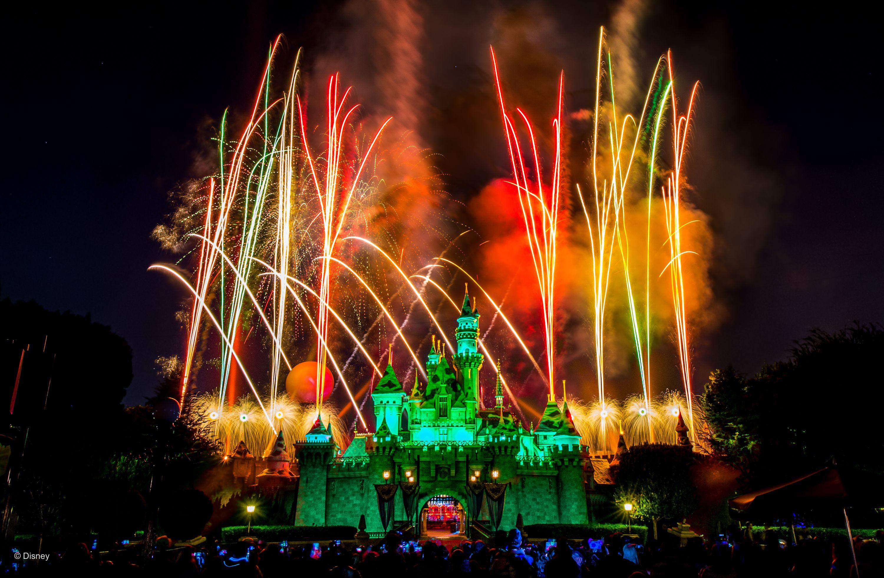 3000x1963 PHOTOS: New Halloween PhotoPass Wallpaper Now Available from Walt Disney World and Disneyland Resort News Today