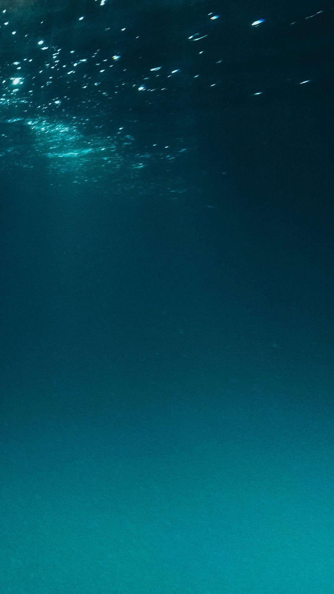 1155x2054 Underwater. Underwater wallpaper, Underwater background, Underwater