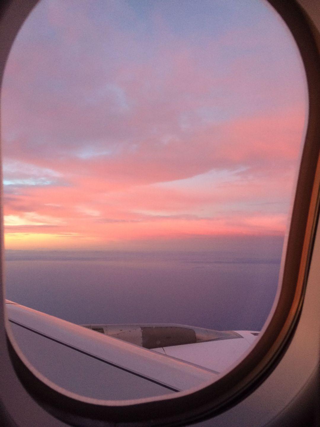 1080x1440 iPhone 7 Lock Screen Airplane Wallpaper