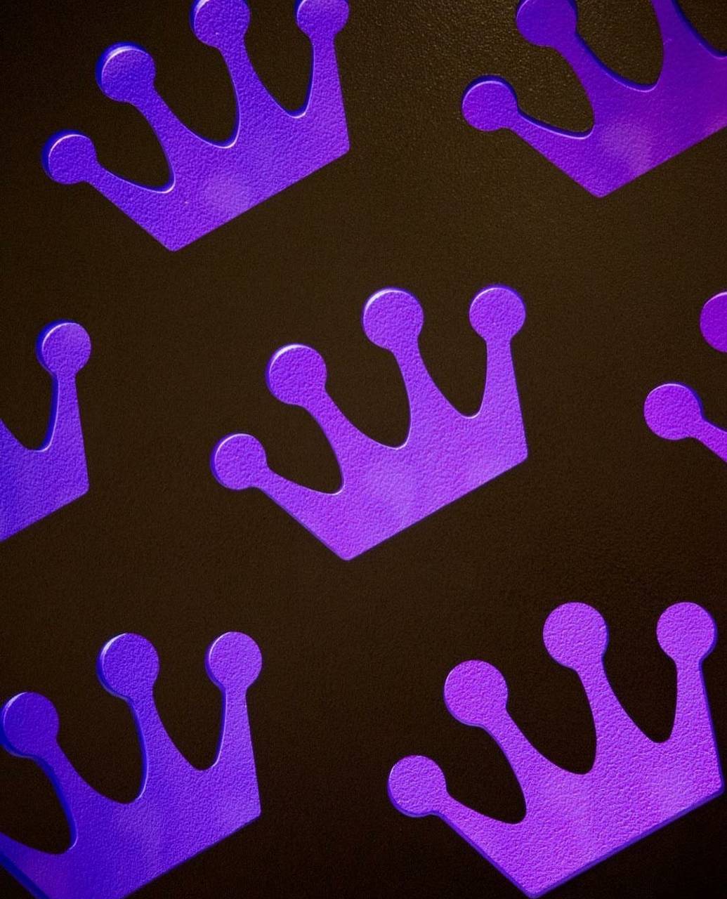 1035x1280 Crown wallpaper