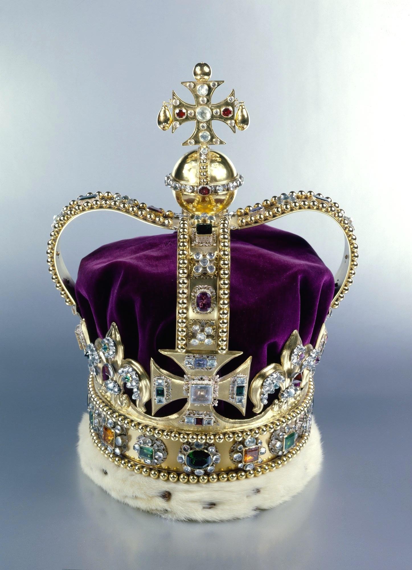 1447x2000 Princess Crown Wallpaper