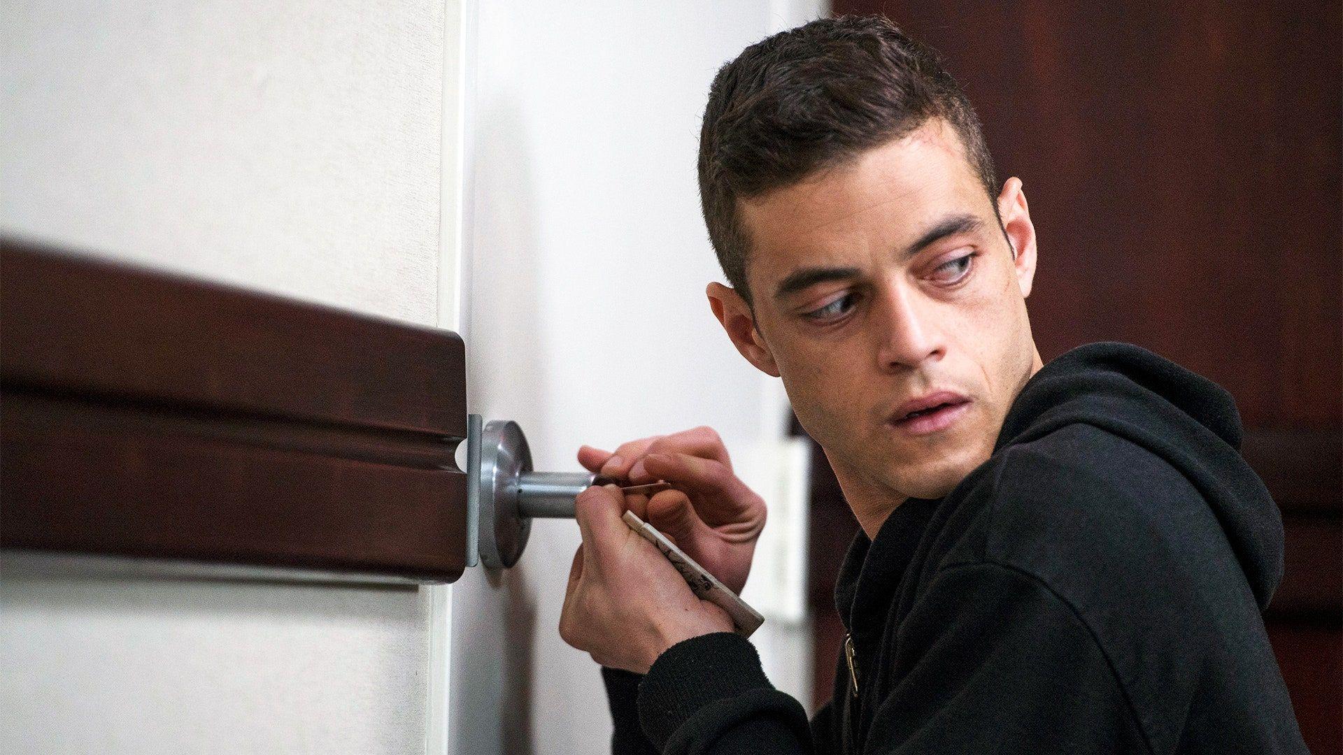 1920x1080 A Peek Inside Mr. Robot's Toolbox