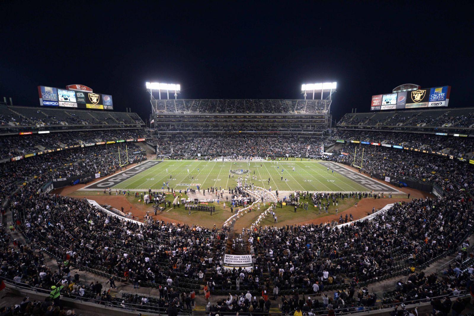 1600x1065 Raiders hope to build $800 million stadium. Oakland raiders, Stadium, Nfl stadiums