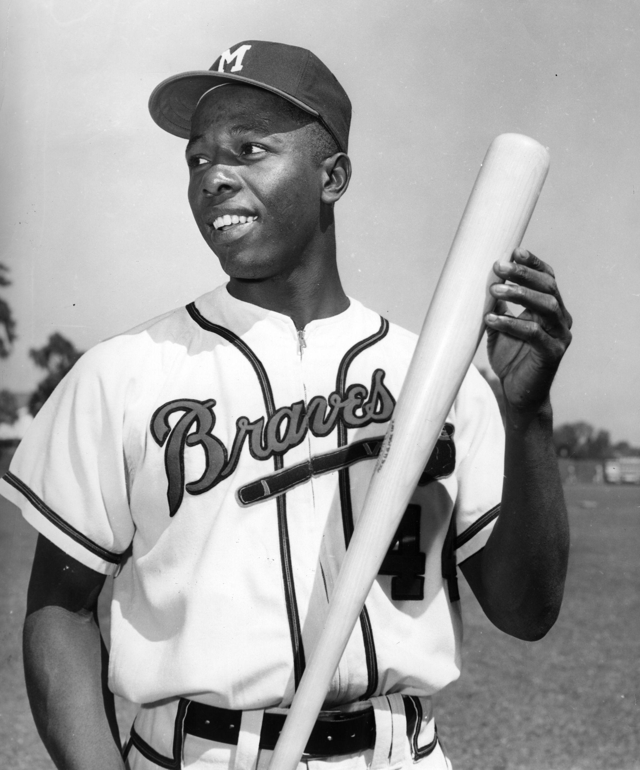 2129x2564 Hank Aaron