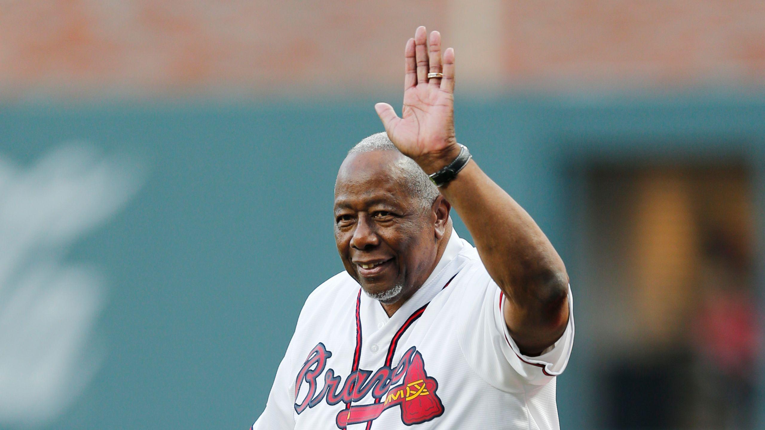 2560x1440 Baseball Hall Of Famer, Former All Time Home Run Leader Hank Aaron Has DiedNews