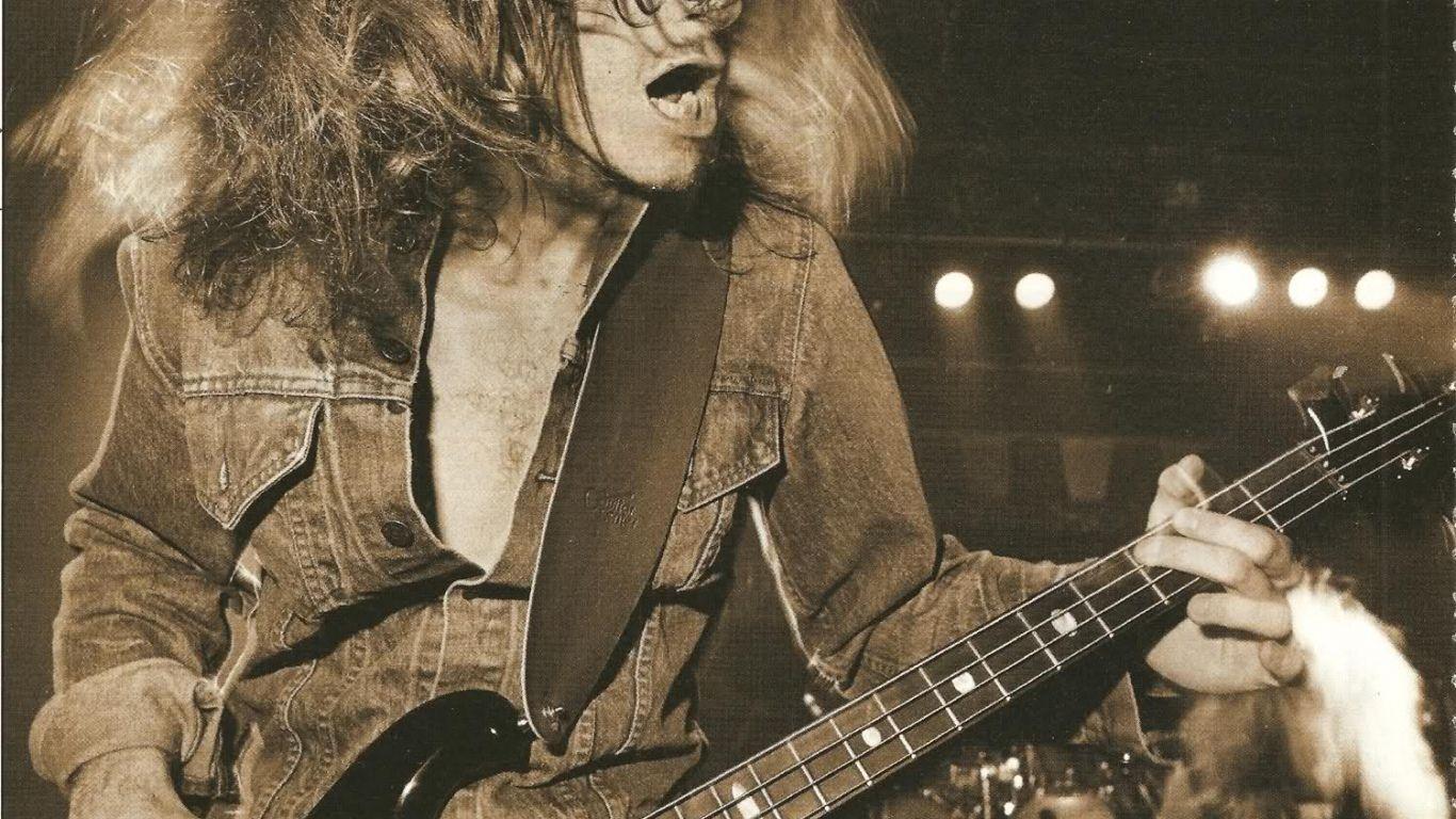 Hình nền điện thoại 1366x768 Cliff Burton (Trang 1)