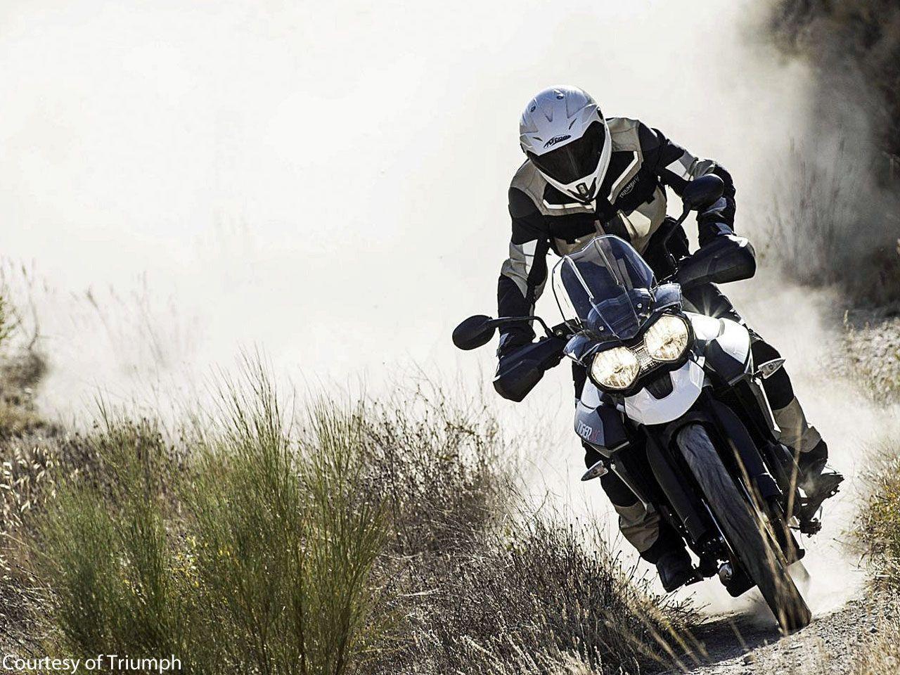 1280x960 Triumph Tiger 800 Wallpaper .