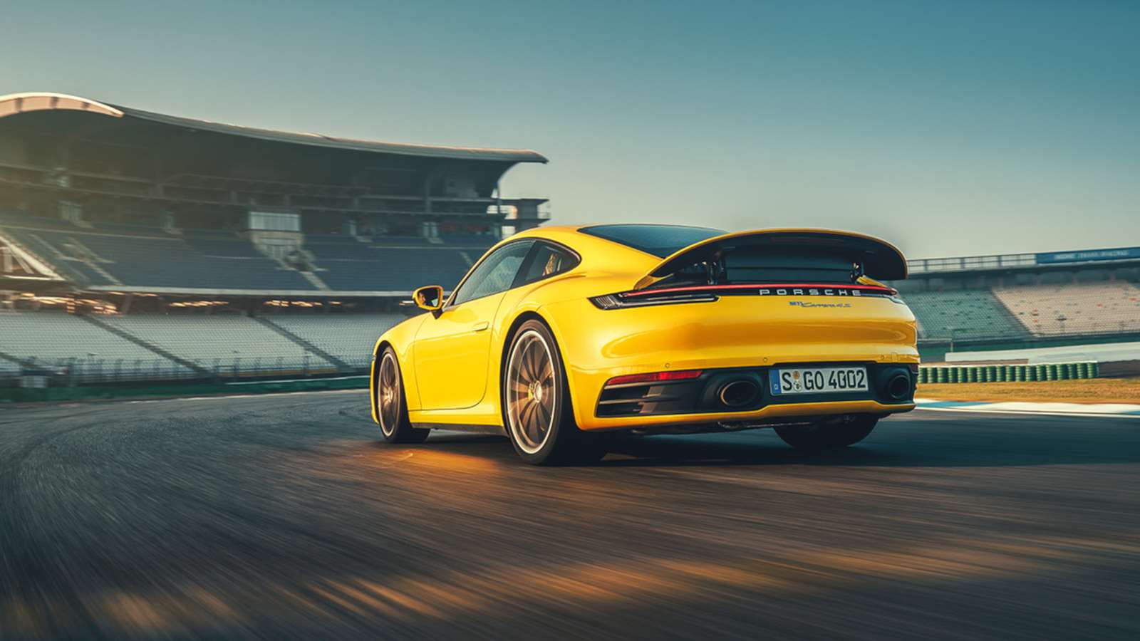 1600x900 Porsche 911 (992) Wallpaper