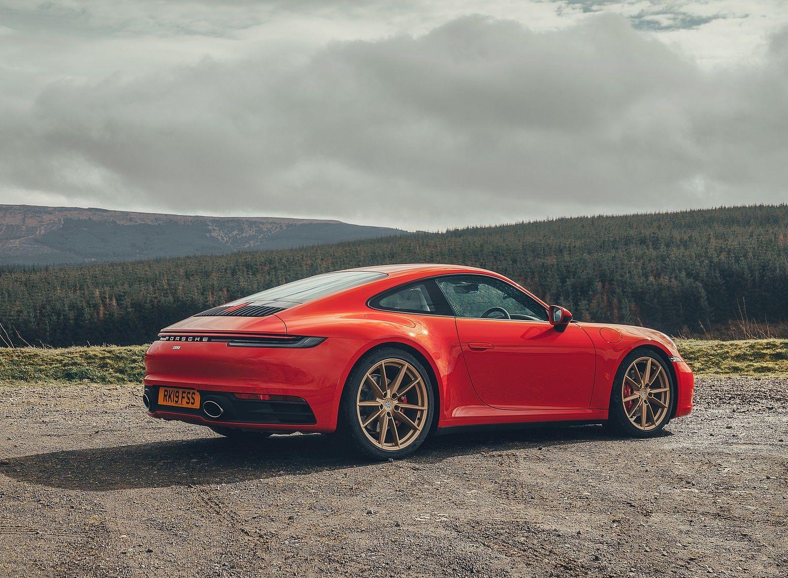 1600x1174 Porsche 911 (992) Carrera S (UK Spec) Rear Three Quarter Wallpaper (20)