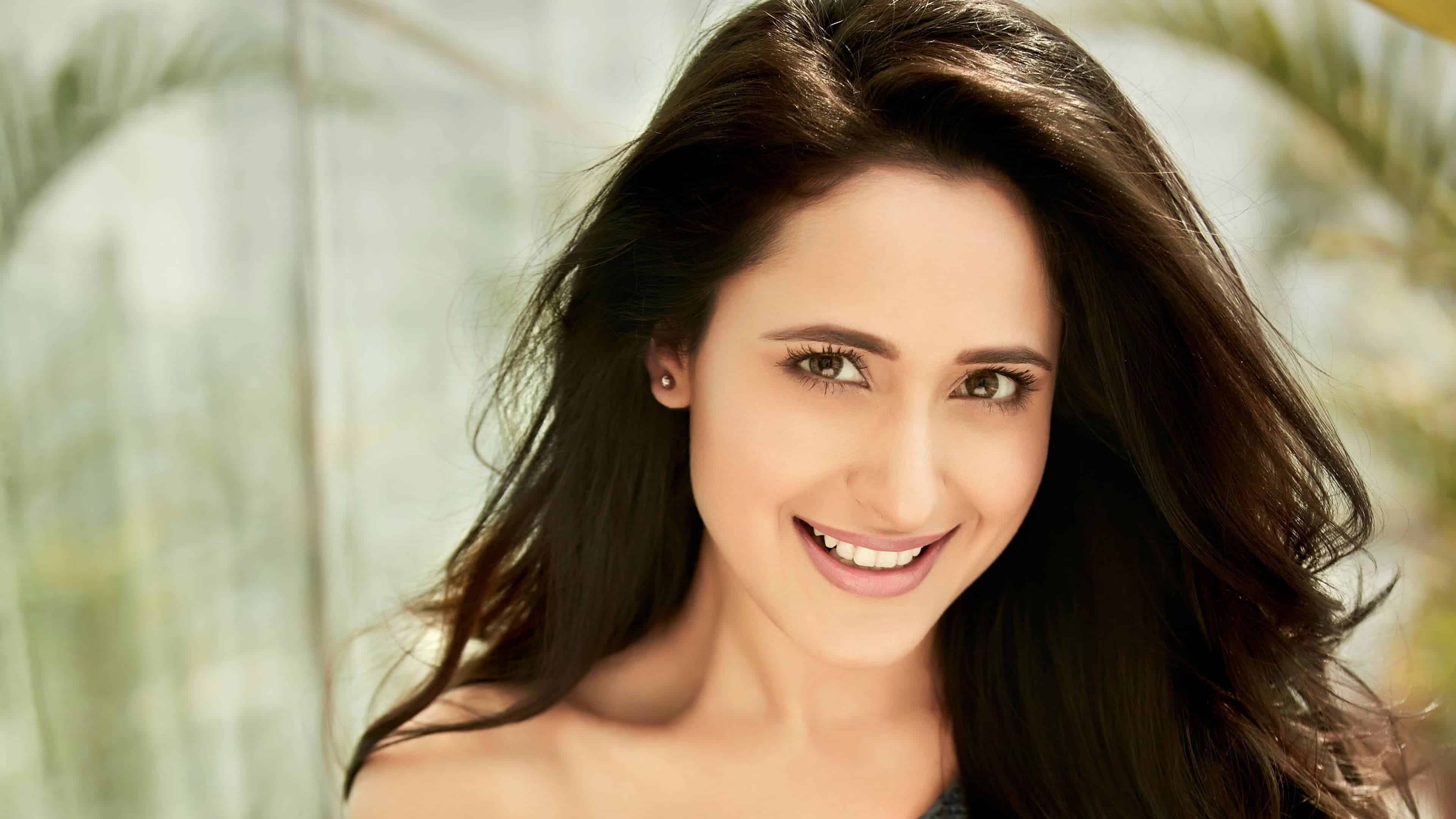 3840x2160 Pragya Jaiswal UHD 4K Wallpaper
