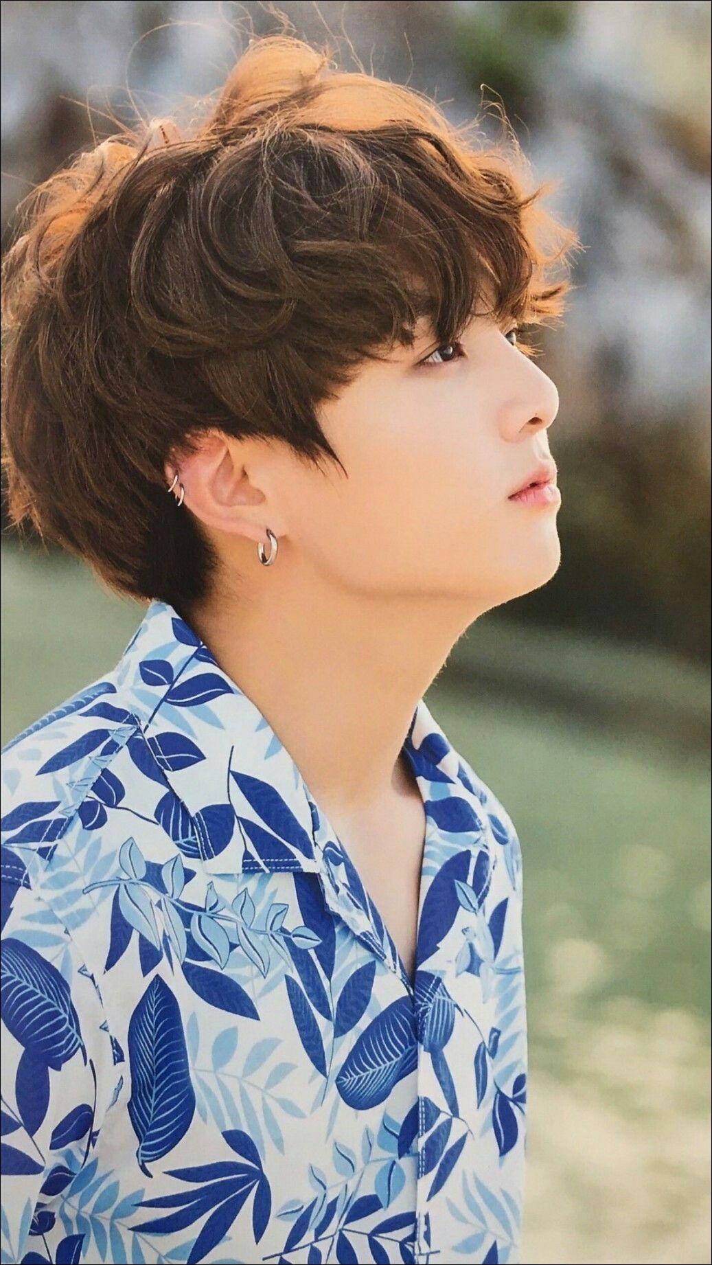 1037x1842 V And Jungkook Wallpaper