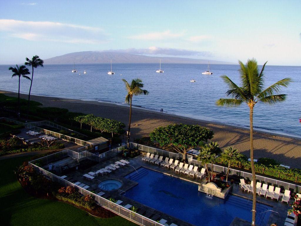 1024x768 Kaanapali Beach Wallpaper