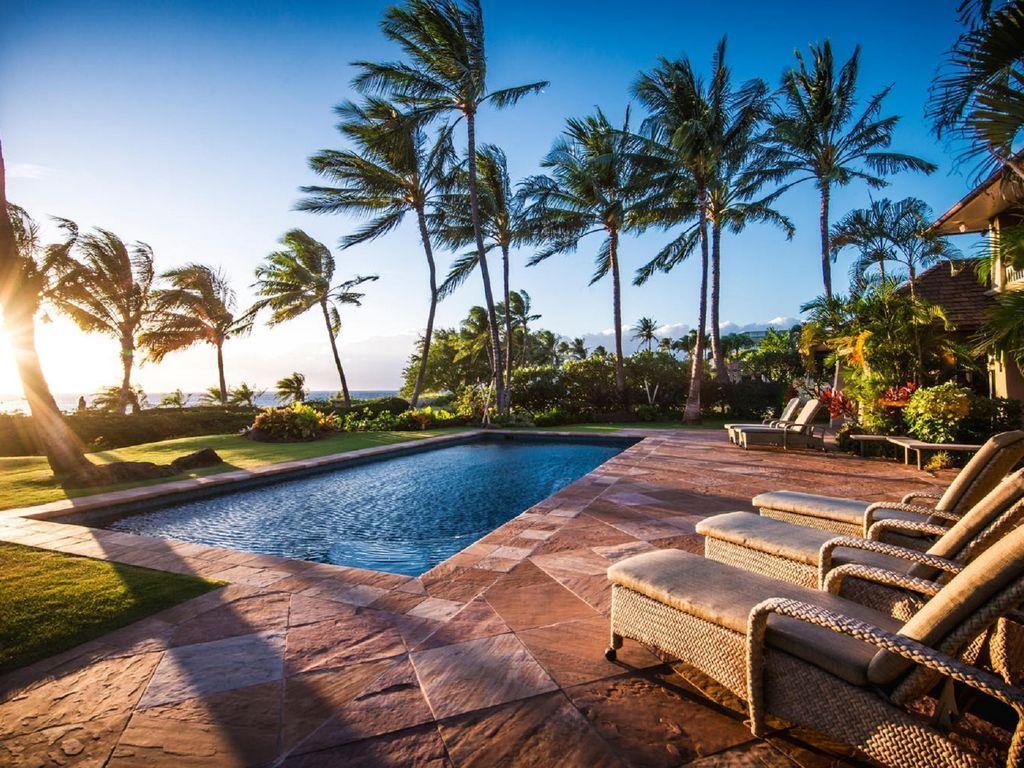1024x768 Kaanapali Beach Wallpaper