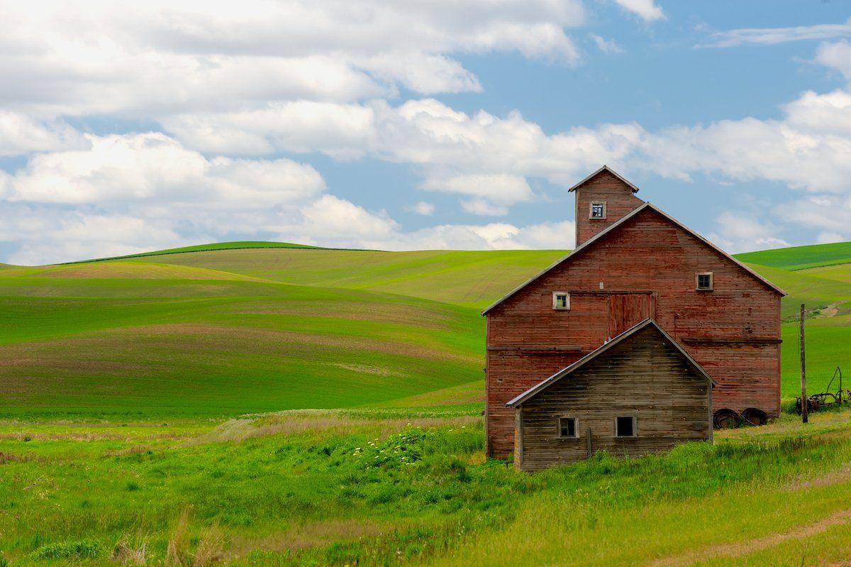 1200x799 Red Barn Wallpaper
