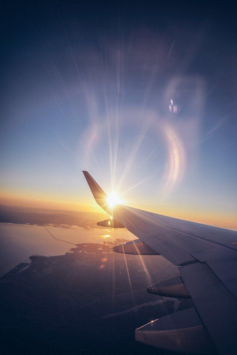 800x1200 Sebastiaan de With on Twitter. Airplane window view, Airplane window, Airplane wallpaper