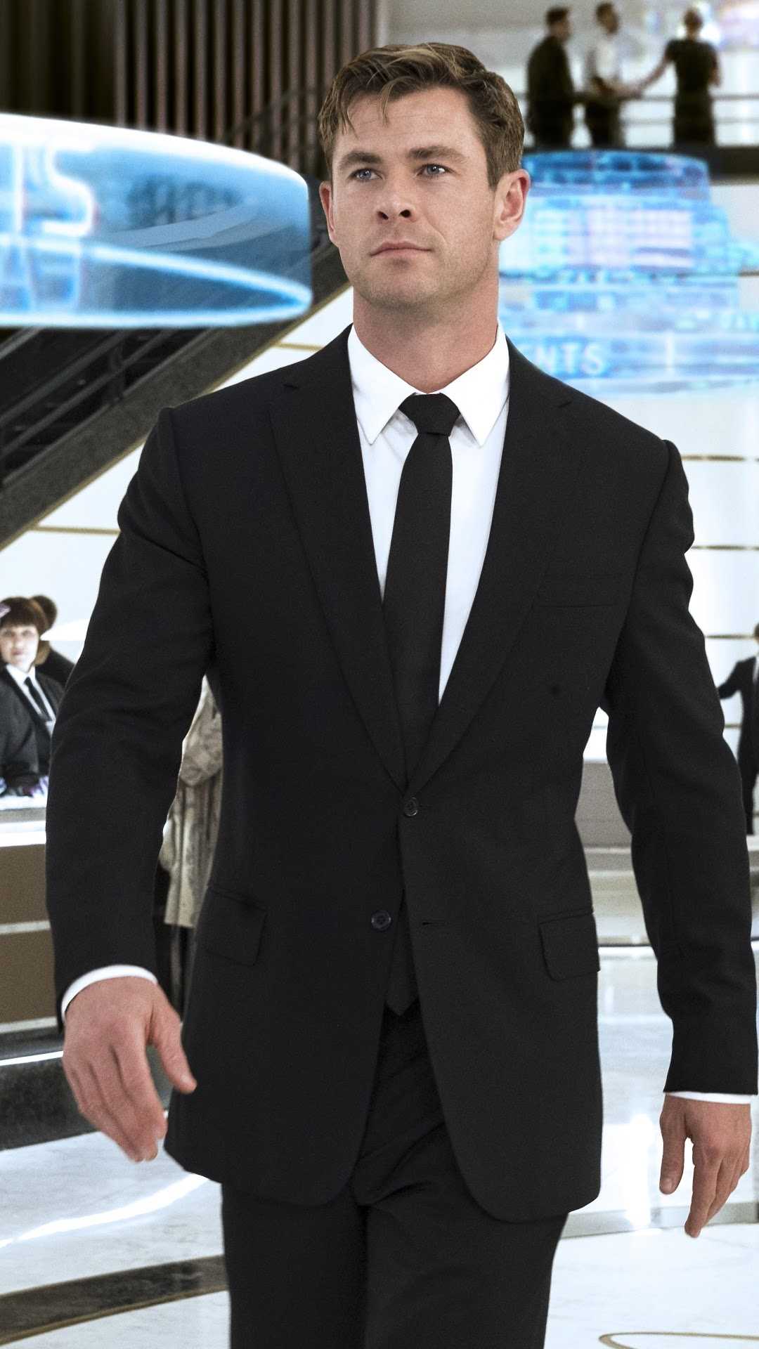 1080x1920 Chris Hemsworth Suit Wallpaper Free HD Wallpaper