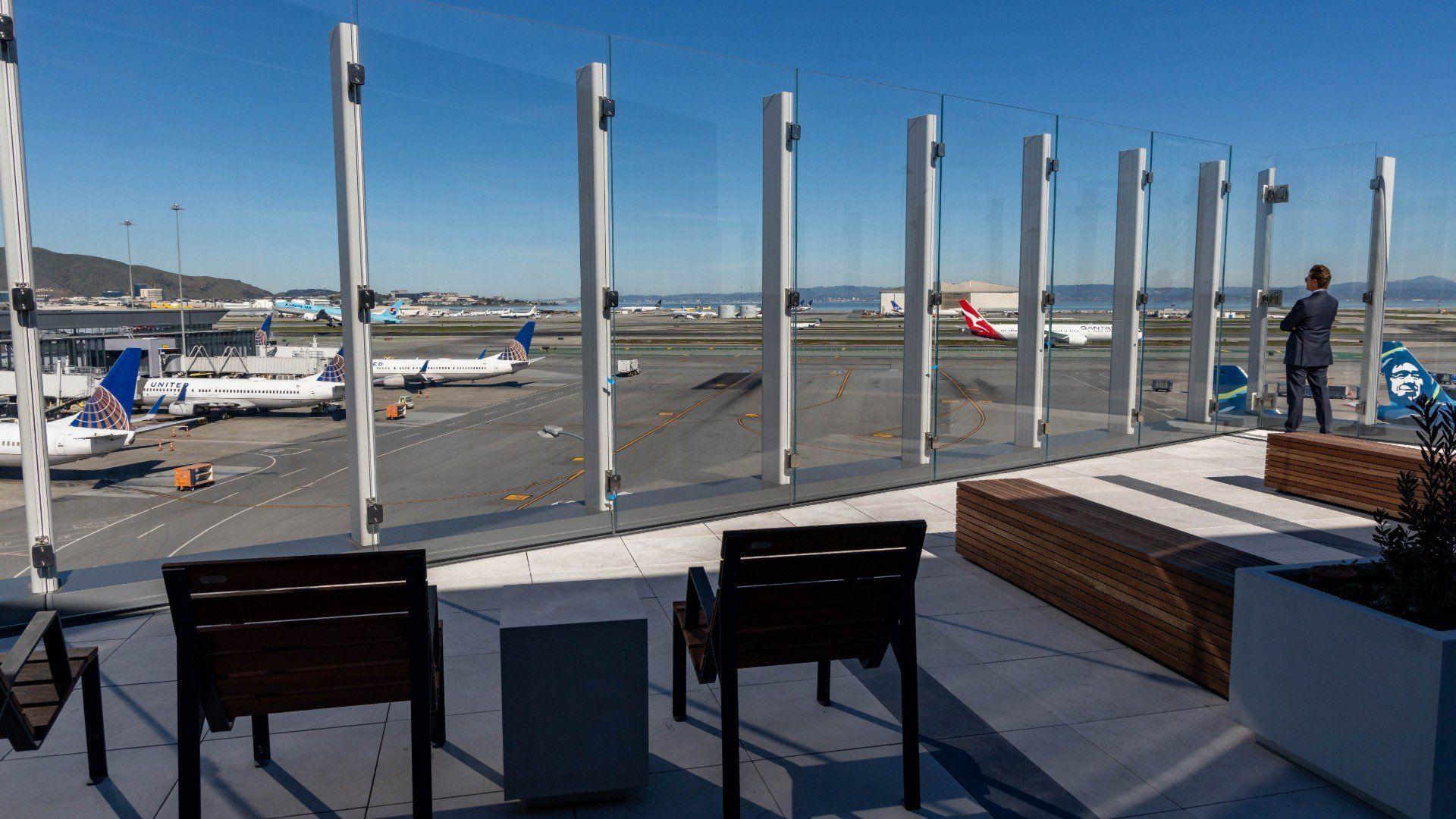 1920x1080 Outdoor Observation Deck