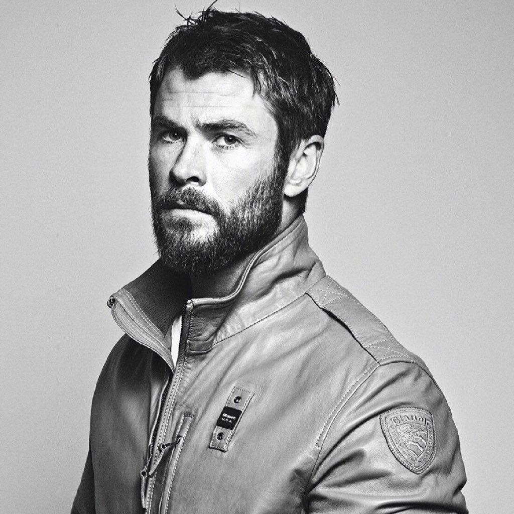 1024x1024 Chris Hemsworth Wallpaper HD Photo Download Love Art