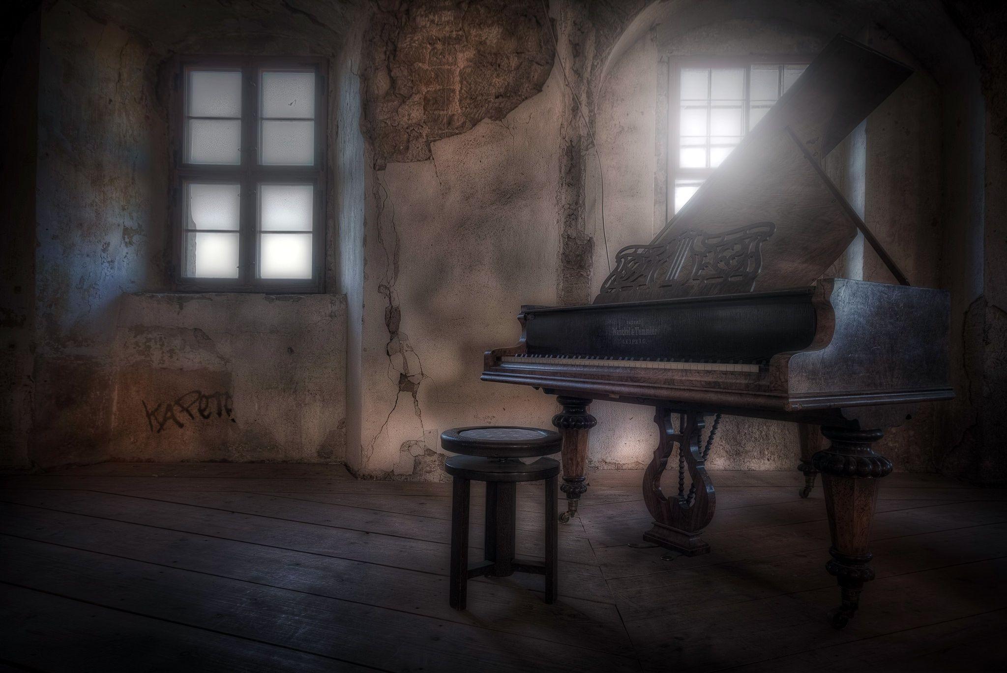 2048x1368 Piano Dark Wallpaper:2048x1368