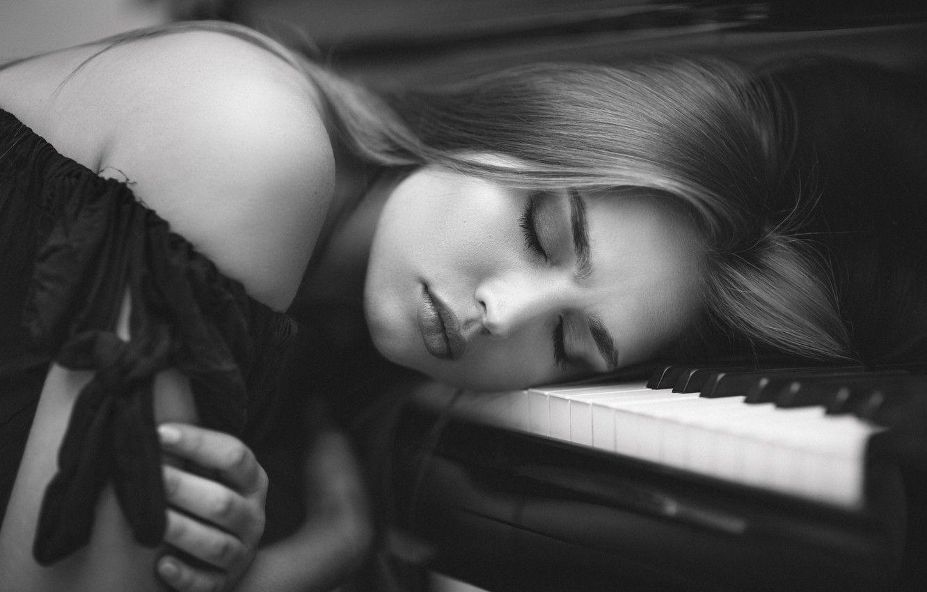 1332x850 Photo Wallpaper Girl, Keys, Piano, Tired, Black And With Black Piano