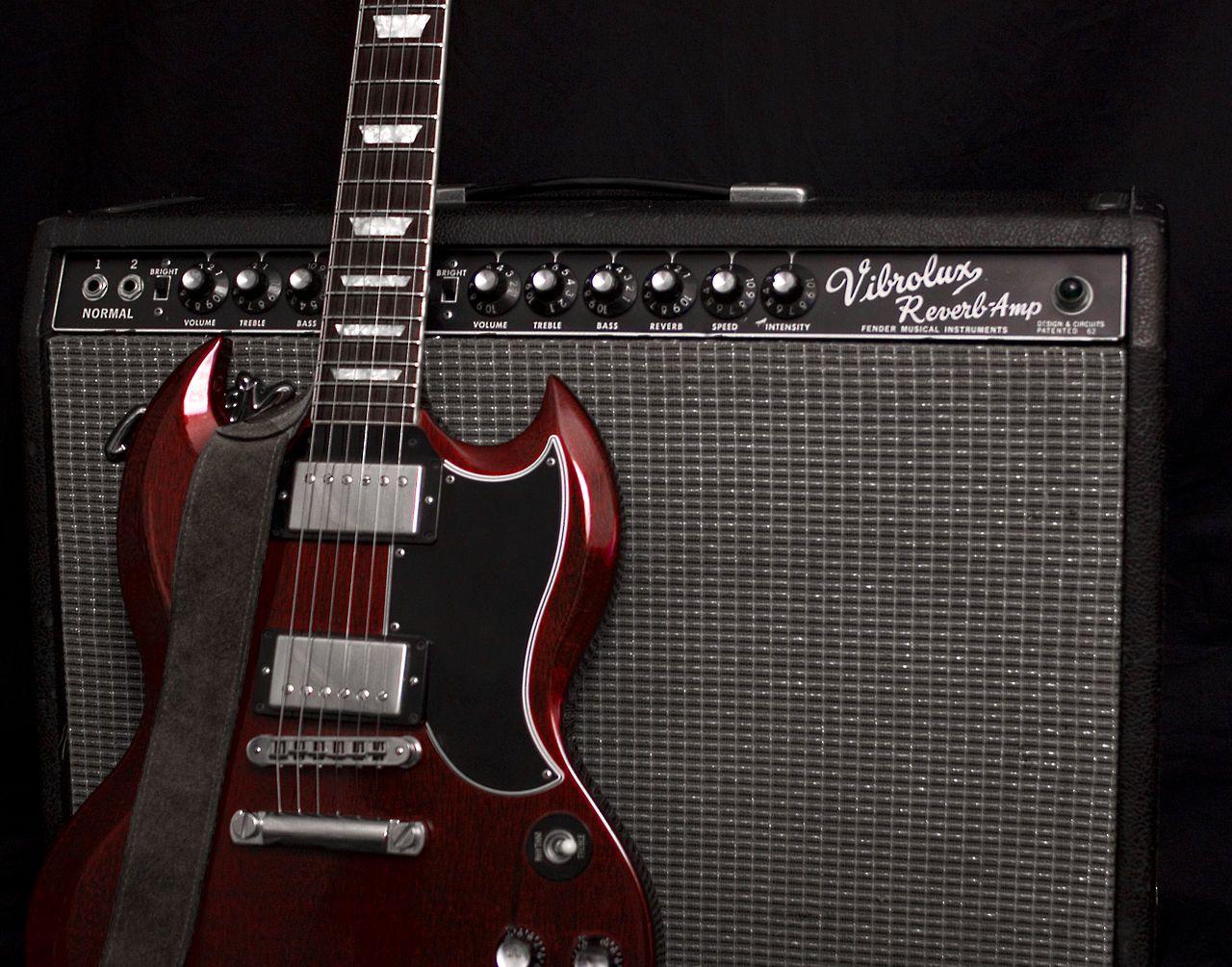 1280x1005 Fender Vibrolux Reverb with Gibson