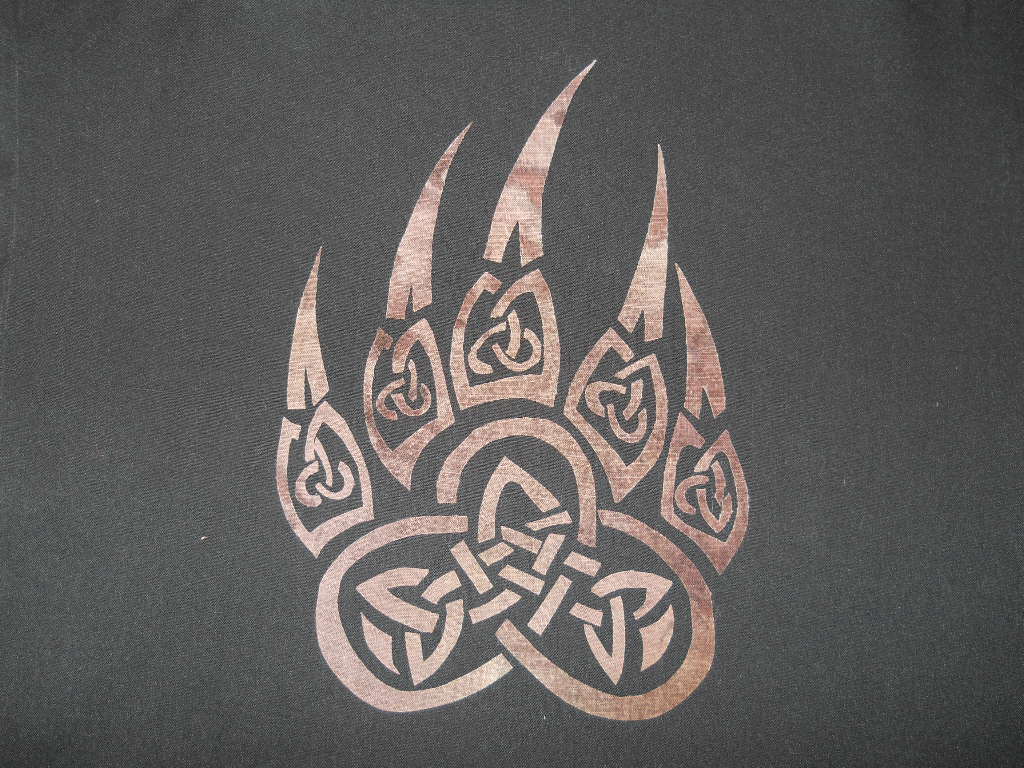 1024x768 Celtic Knot Background for Desktop. Celtic Magic Wallpaper, Celtic Witch Wallpaper and Celtic Shore Wallpaper