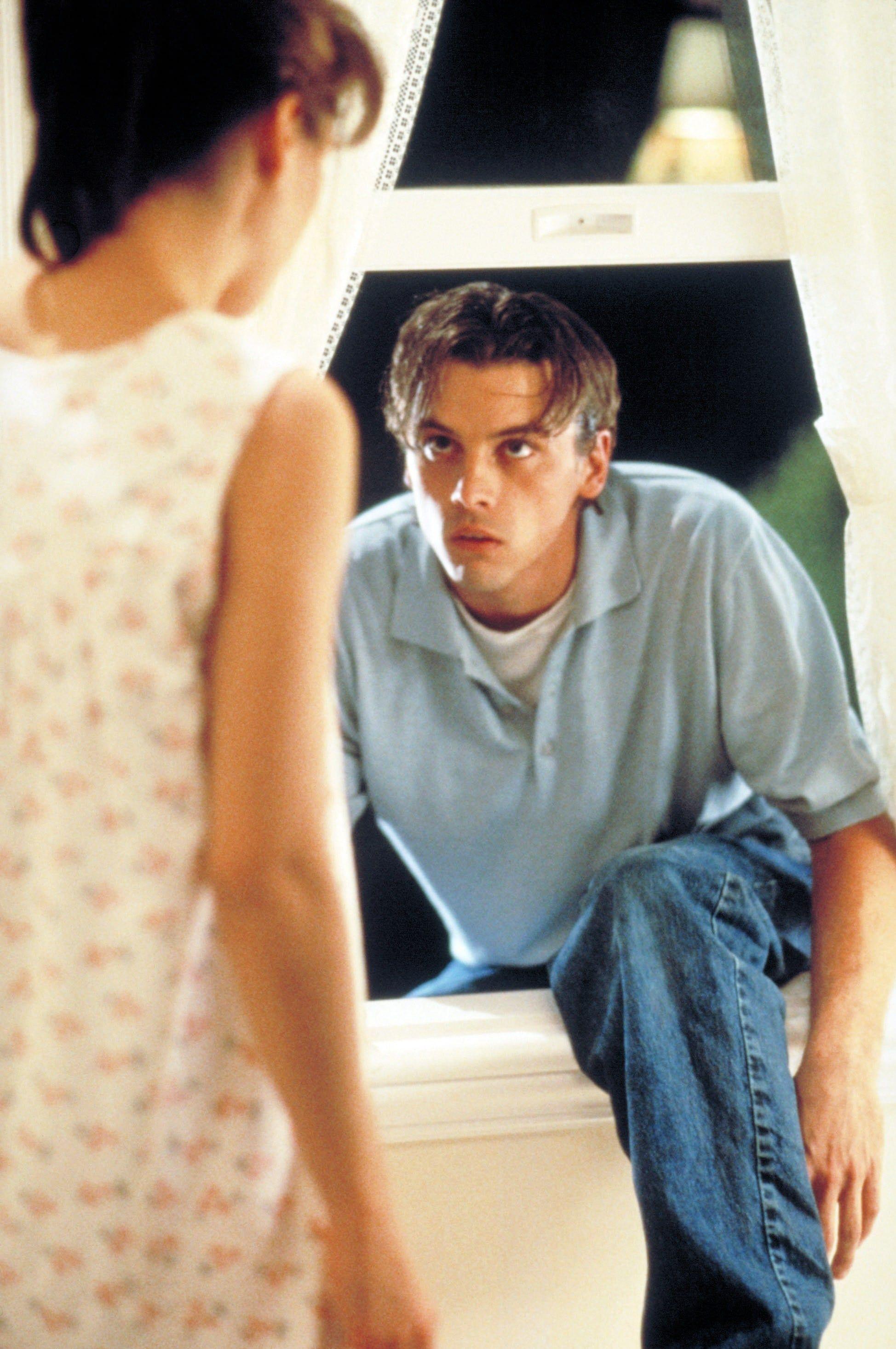 1948x2932 Skeet Ulrich Hot Picture