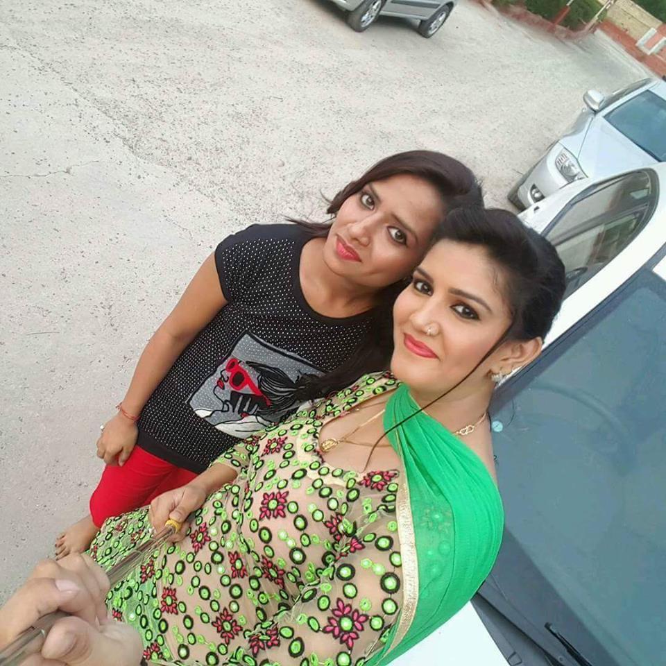 960x960 Sapna Choudhary Ke Boobs HD Wallpaper