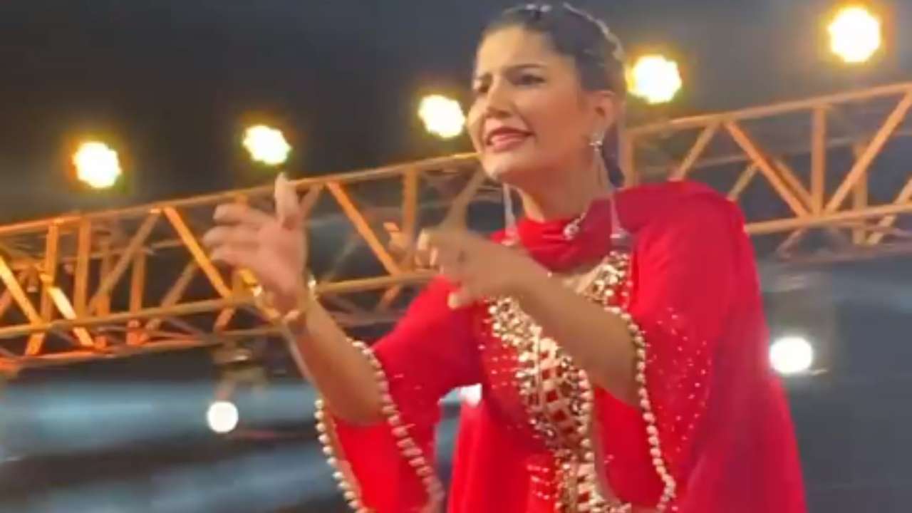 1280x720 Viral: Sapna Choudhary is back on stage after giving birth to her baby boy