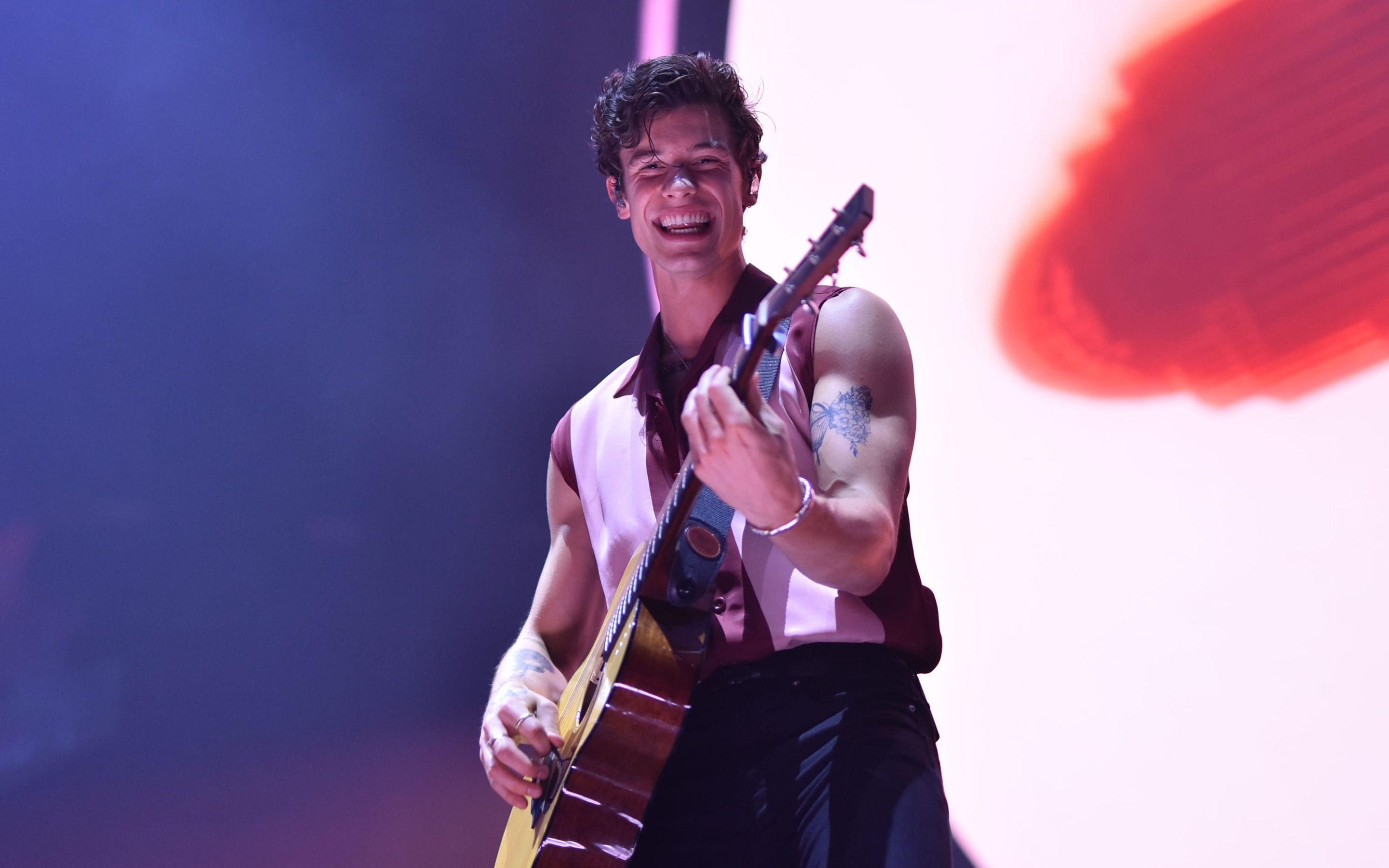 2880x1800 Shawn Mendes Computer Wallpaper