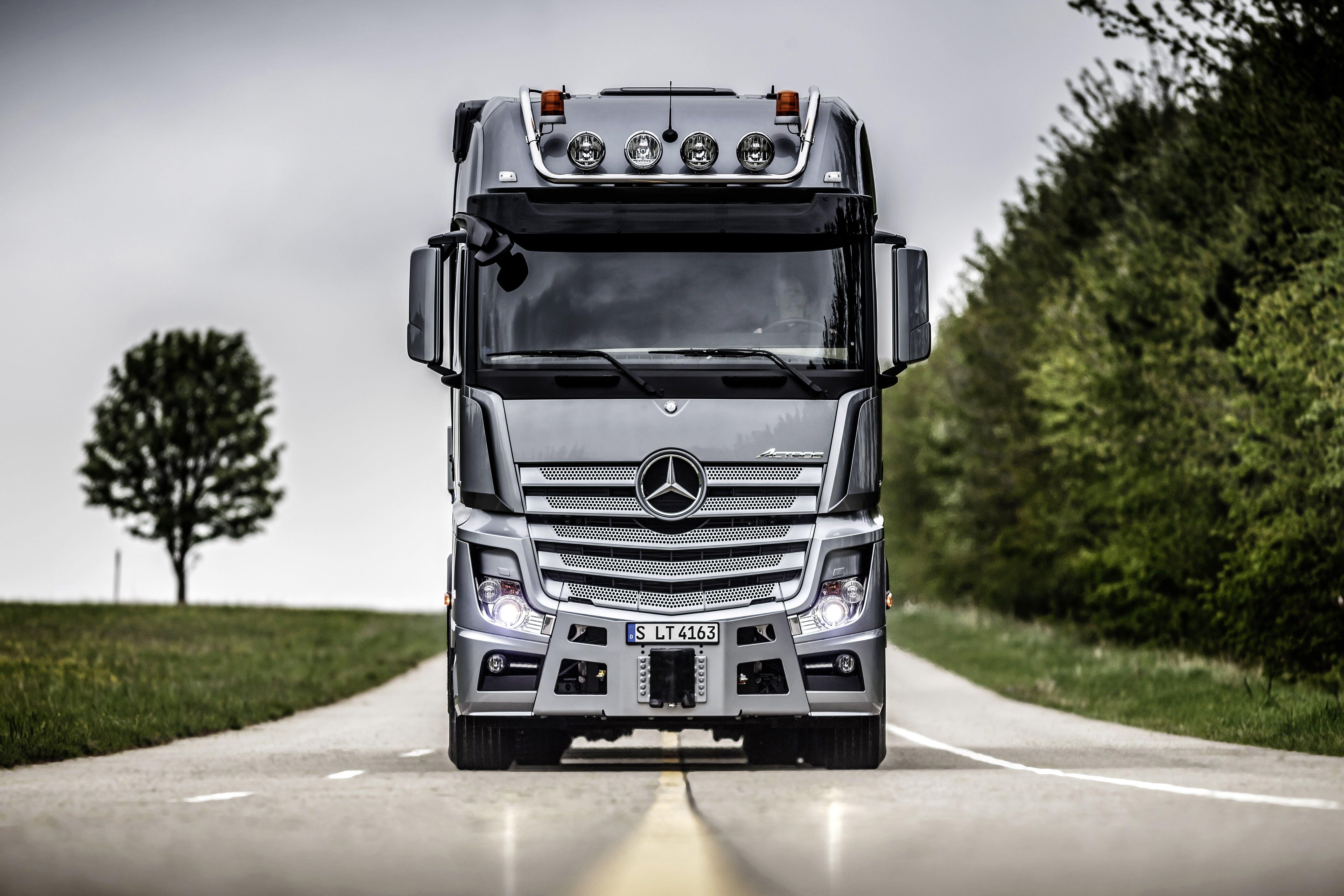 Actros - Trucks - Mercedes-Benz Commercial