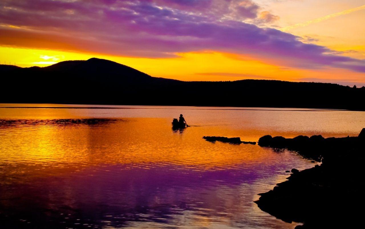1280x804 Dark Mountain Purple Sky & Sea wallpaper. Dark Mountain Purple Sky & Sea