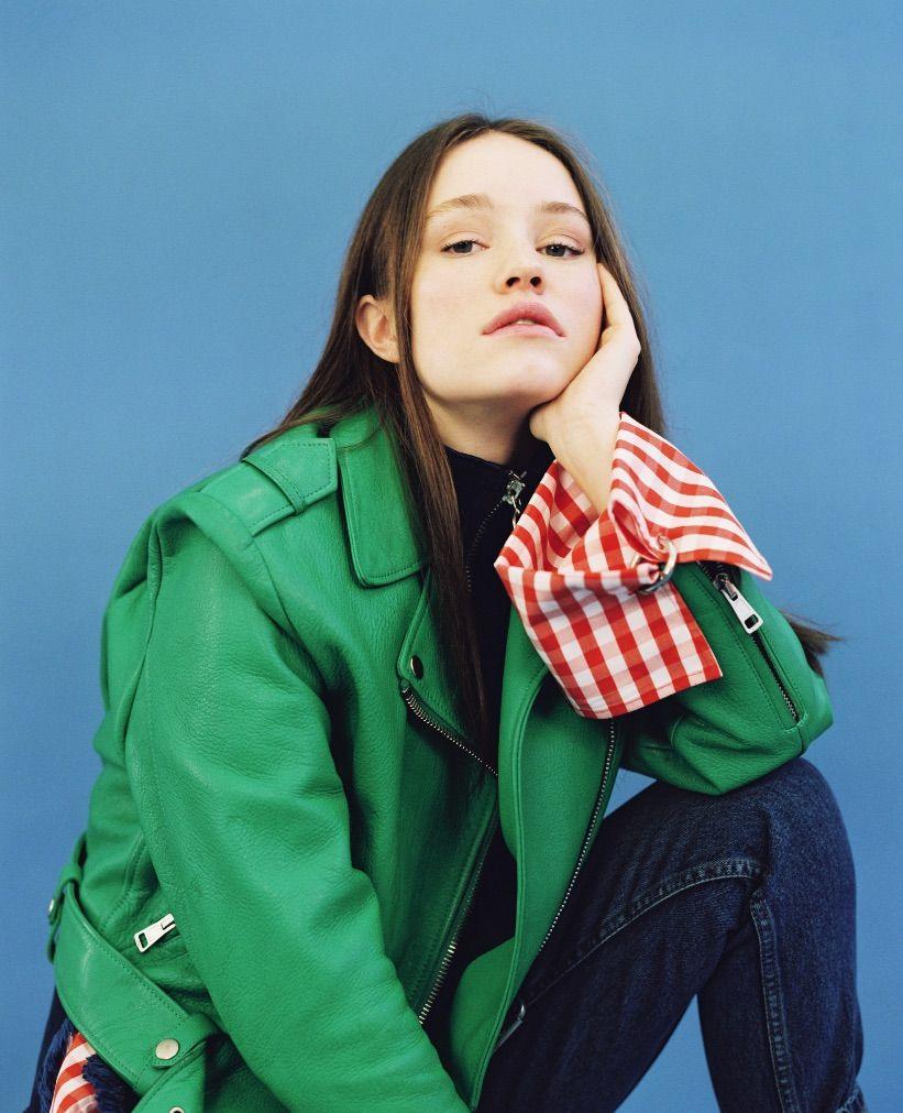 821x1011 Sigrid