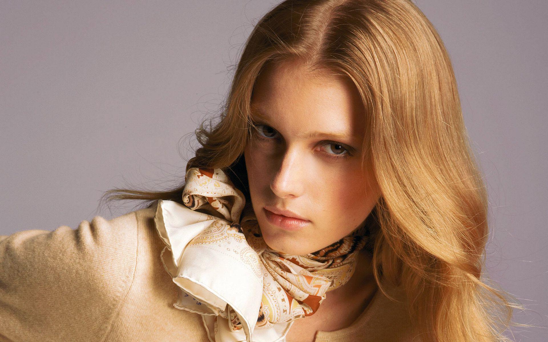 1920x1200 Sigrid Agren phone, desktop wallpaper, picture, photo, bckground image