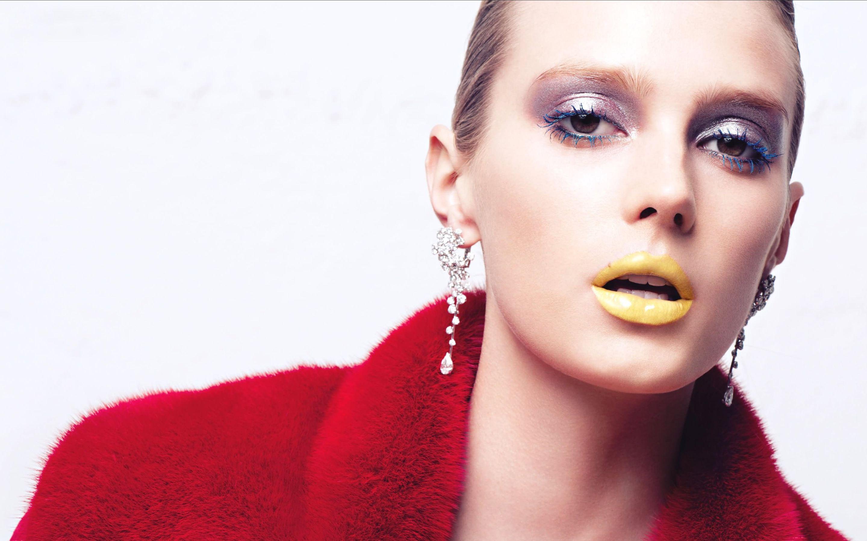 2880x1800 French Model Sigrid Agren Wallpaper:2880x1800