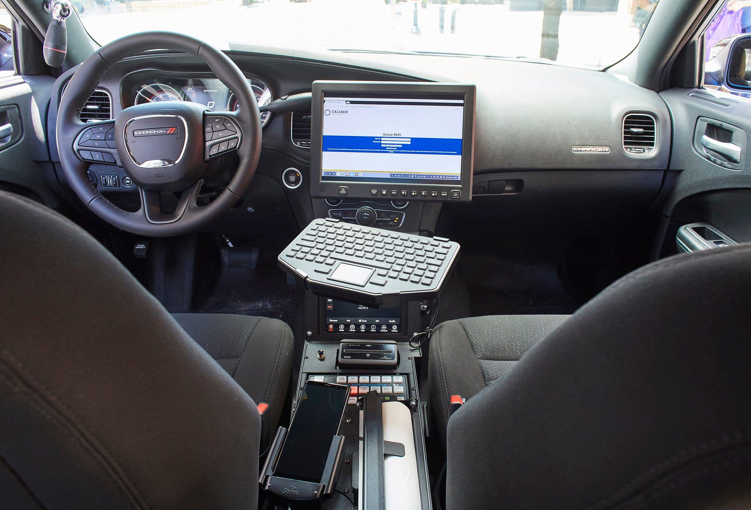 2500x1698 Samsung DeX finds a use by Chicago's police force