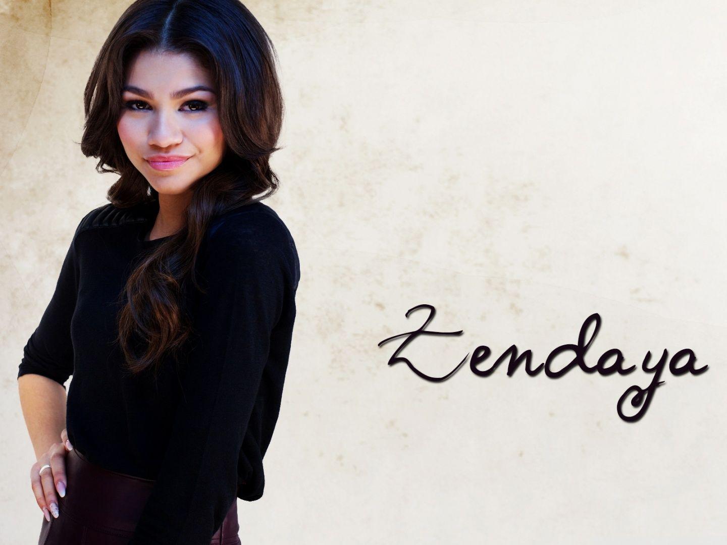 1440x1080 Zendaya Wallpaper