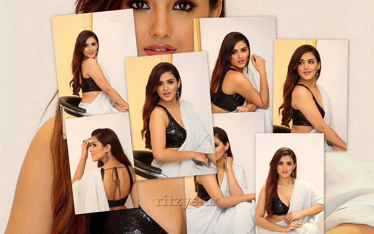 1280x800 Malvika Sharma Saree Image at Q9 Fashion Studio Launch. Malvika Sharma Hot Cleavage