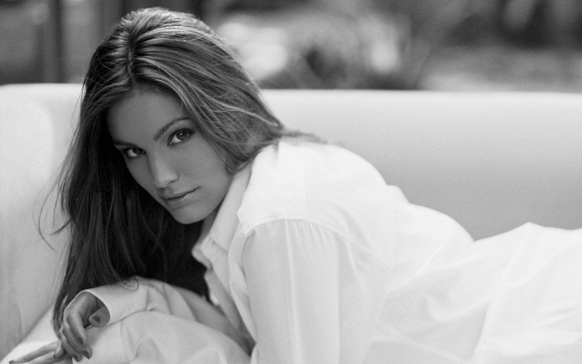 1920x1200 Kelly Brook Wallpaper 18079 1920x1200px