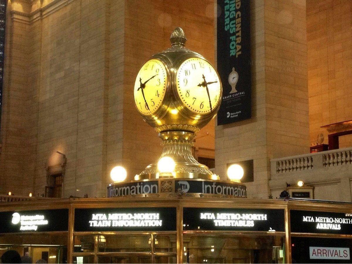 1200x900 The Grand Central Station clock