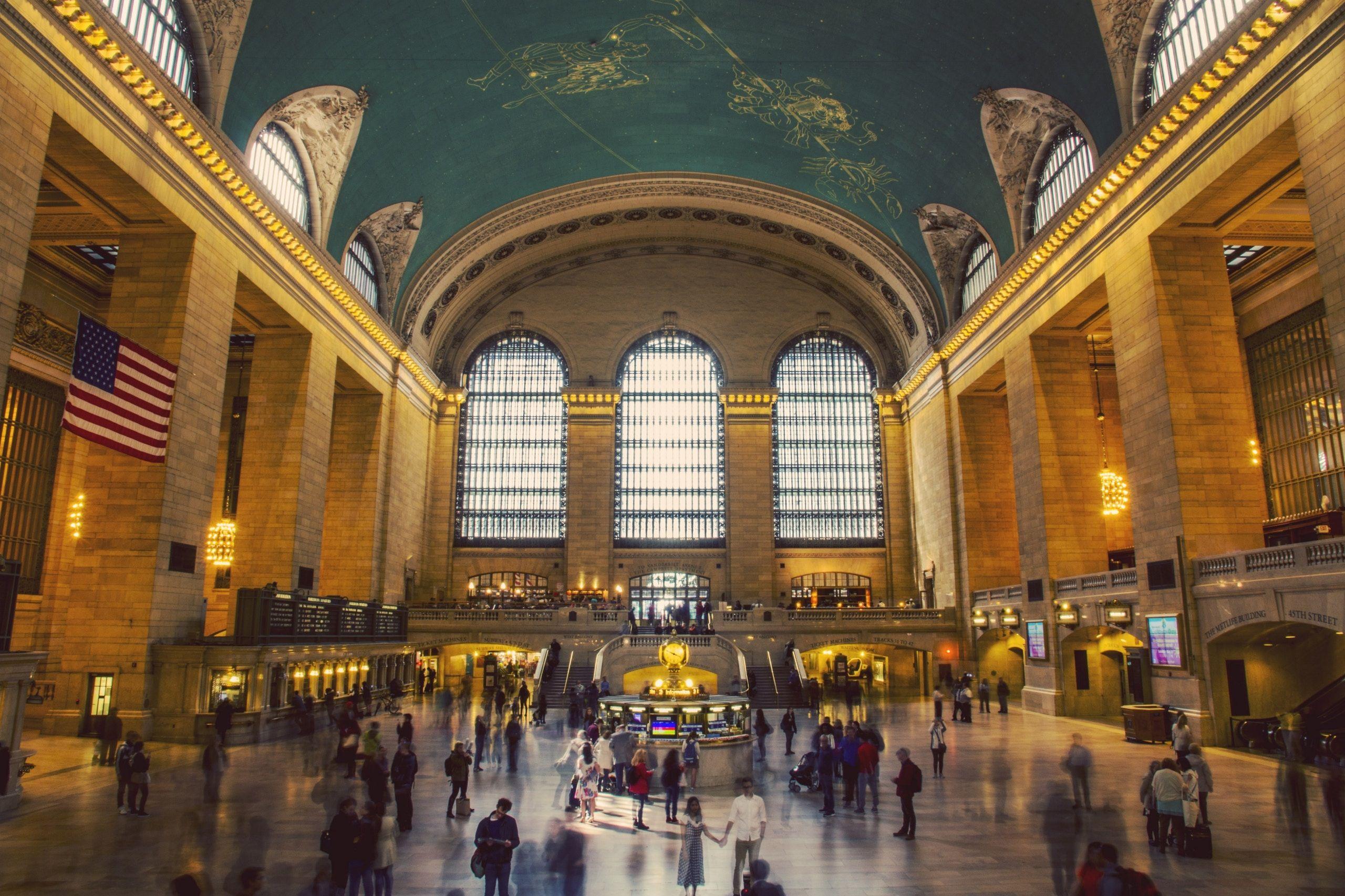 2560x1706 2560x1706 #architecture, #train, #motion, #grand central station, #commuters, #window, #american flag, #train station, #great hall, #goodbye, #building, #interior, #person, #Free , #travelling, #public transit, #hall, #new york