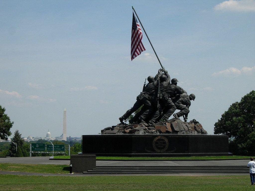 1024x768 DC Skyline and the Iwo Jima Memorial (DSCN2669). The US Mar