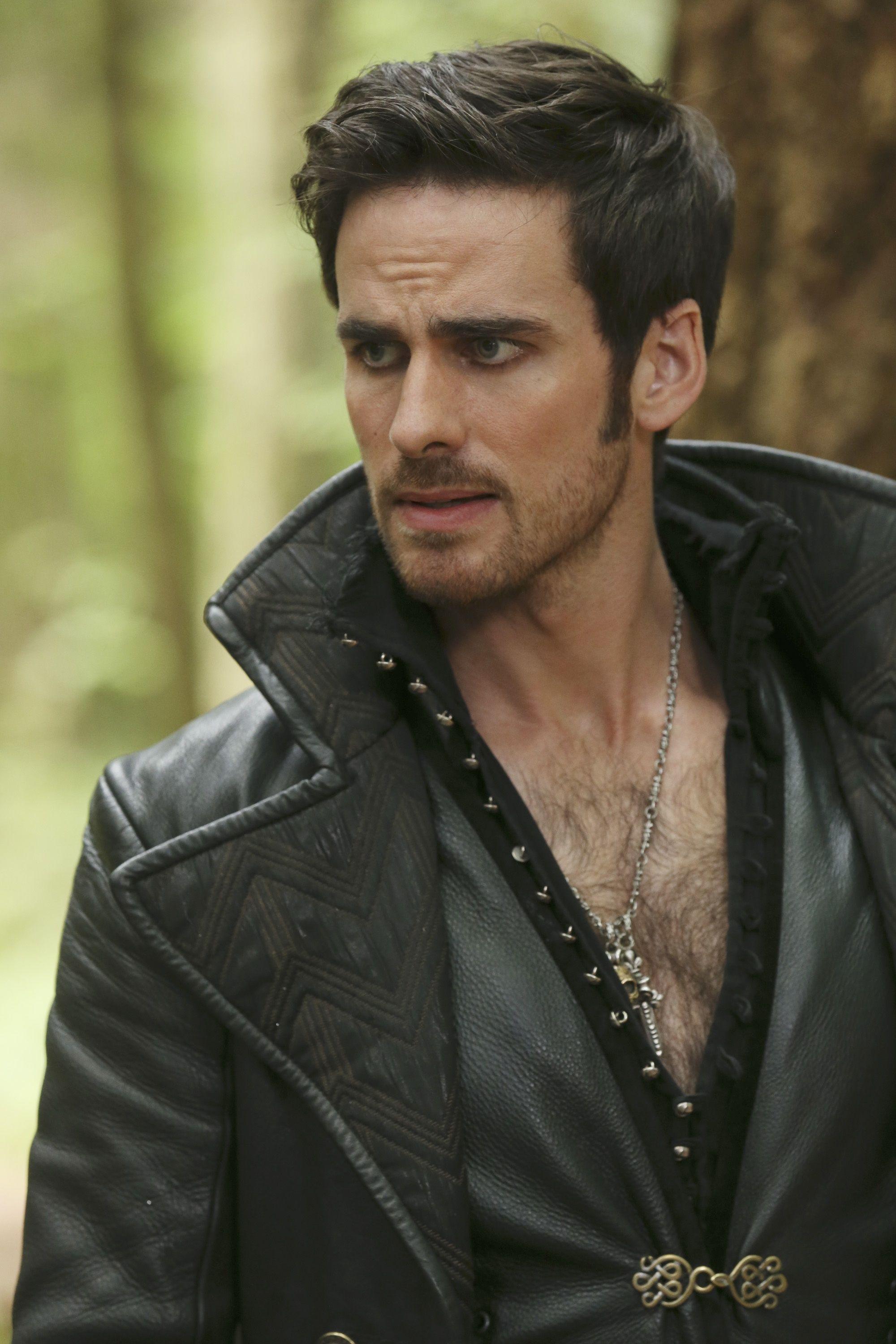 2000x3000 Hook Jones Captain Hook Photo