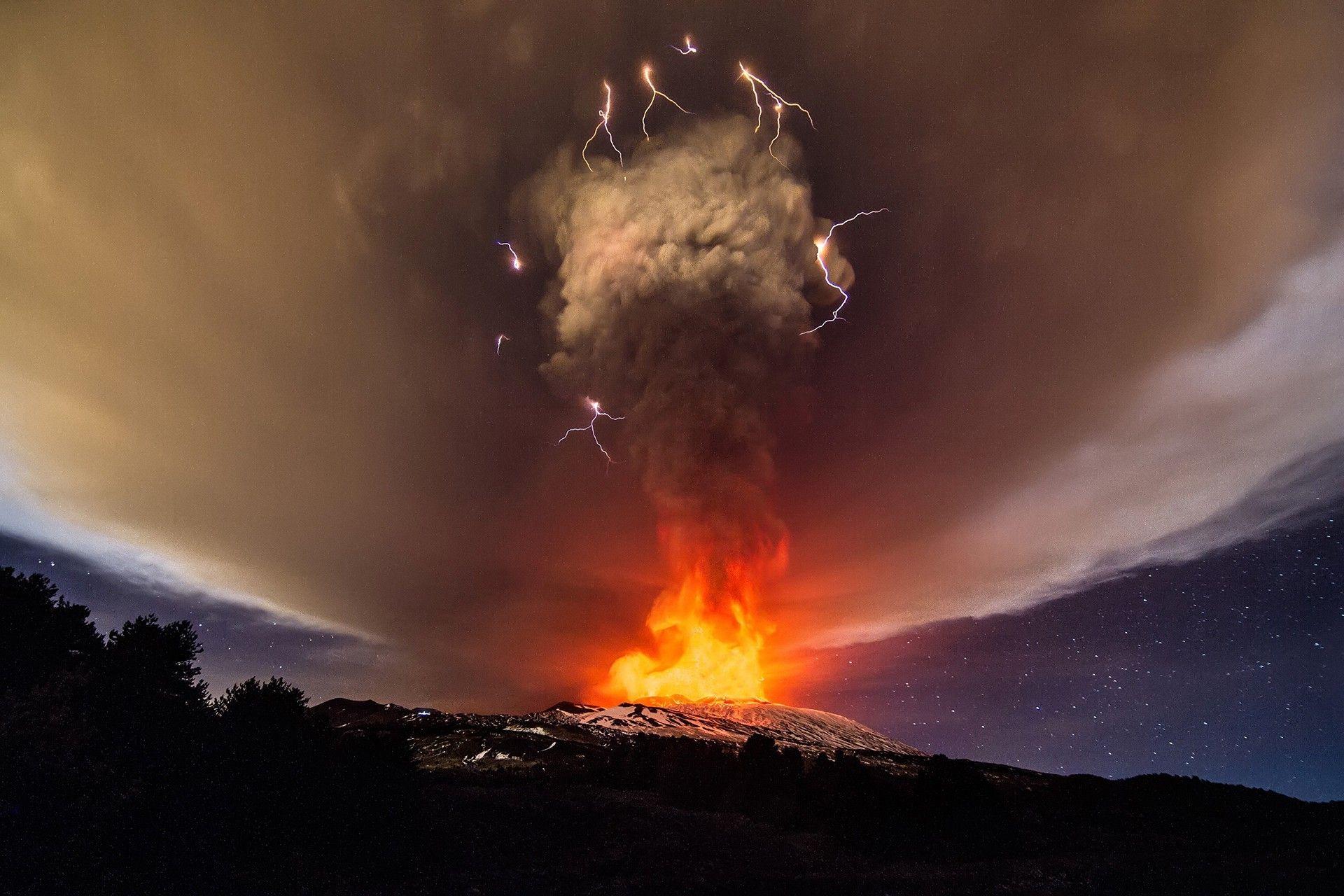 1920x1280 vulcano fire nature volcano lava lightning clouds smoke wallpaper