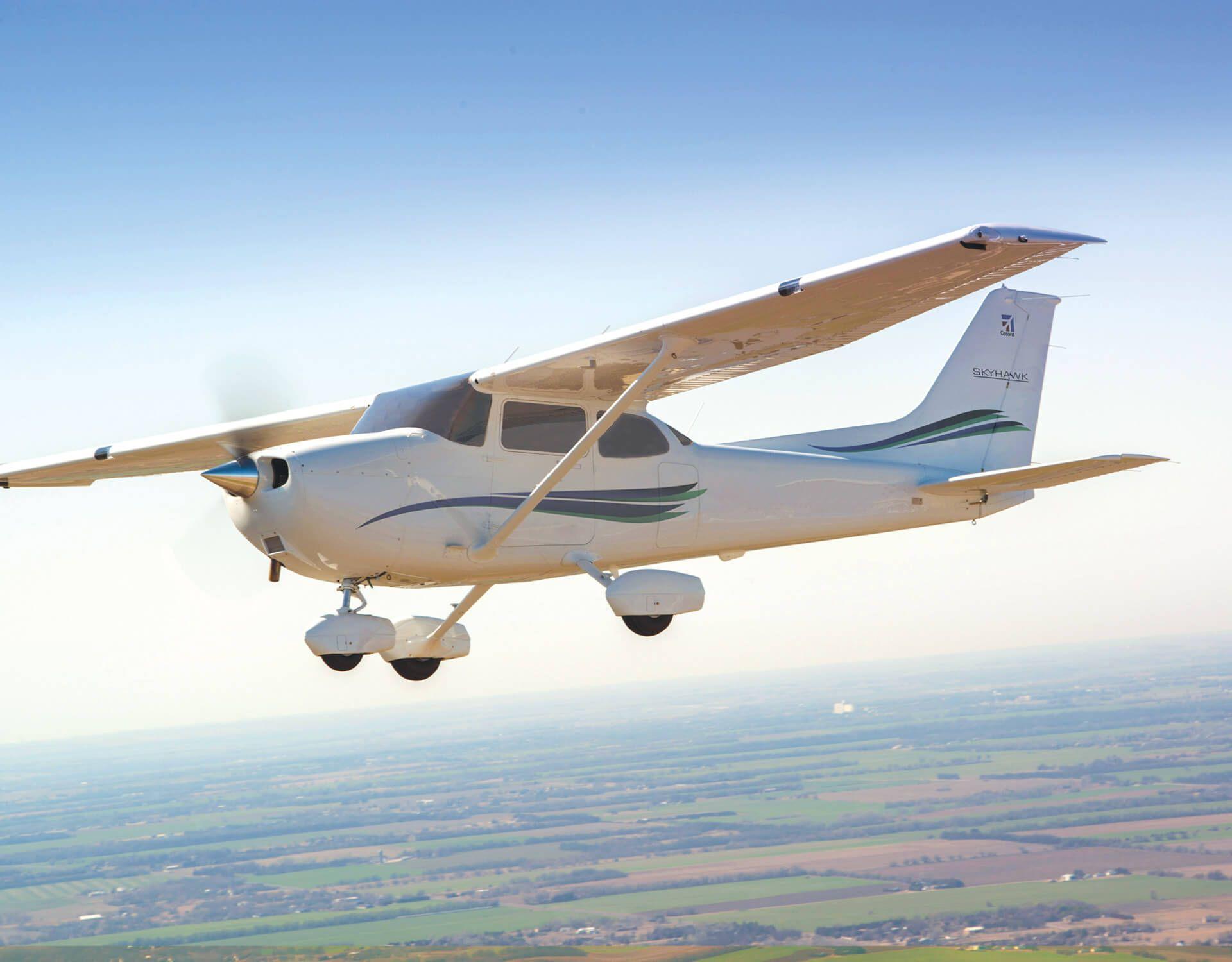 1920x1500 Cessna Skyhawk