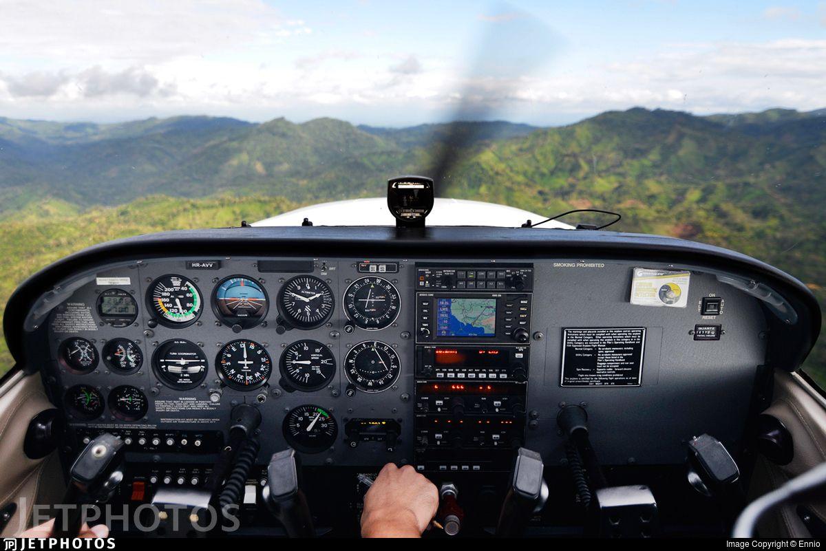 1200x801 Cessna 172 Wallpaper