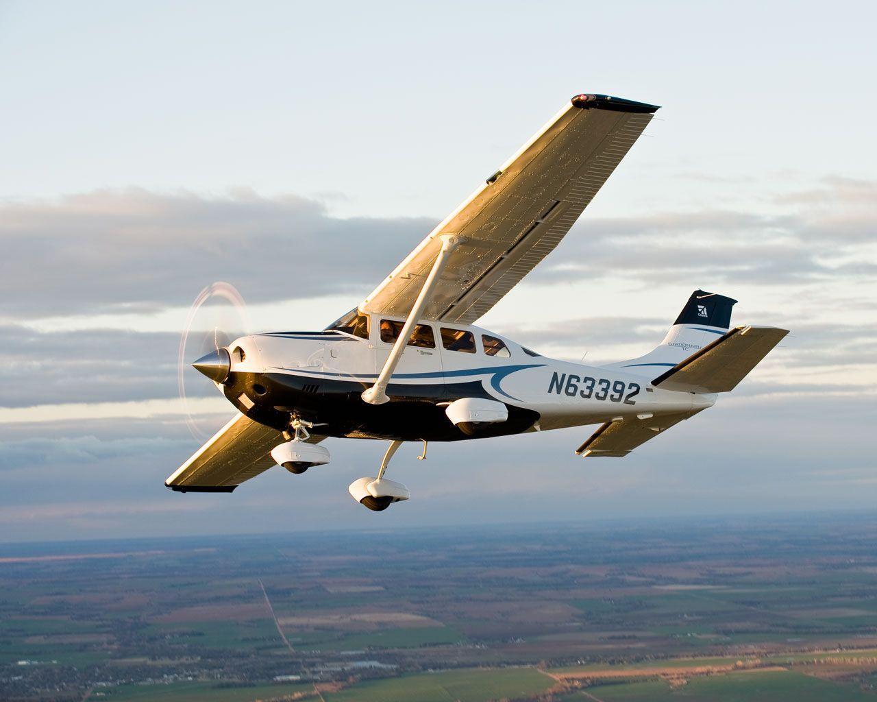 1280x1024 2010 Cessna Stationair 206
