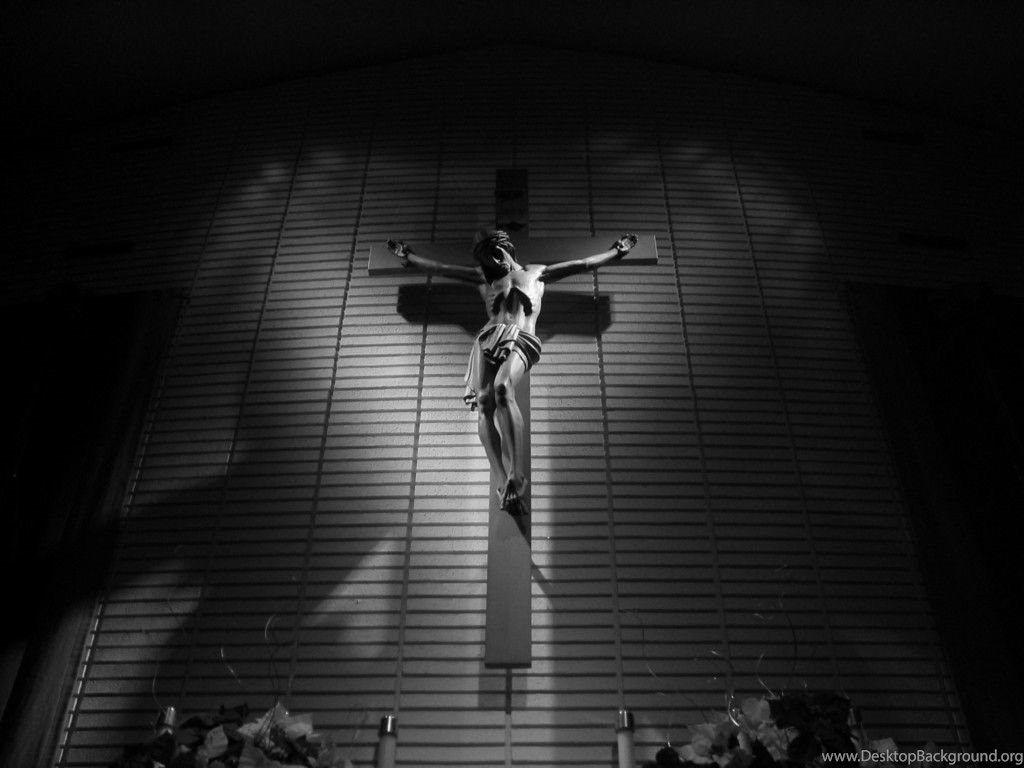 1024x768 Black White Jesus Christ Wallpaper Desktop Background