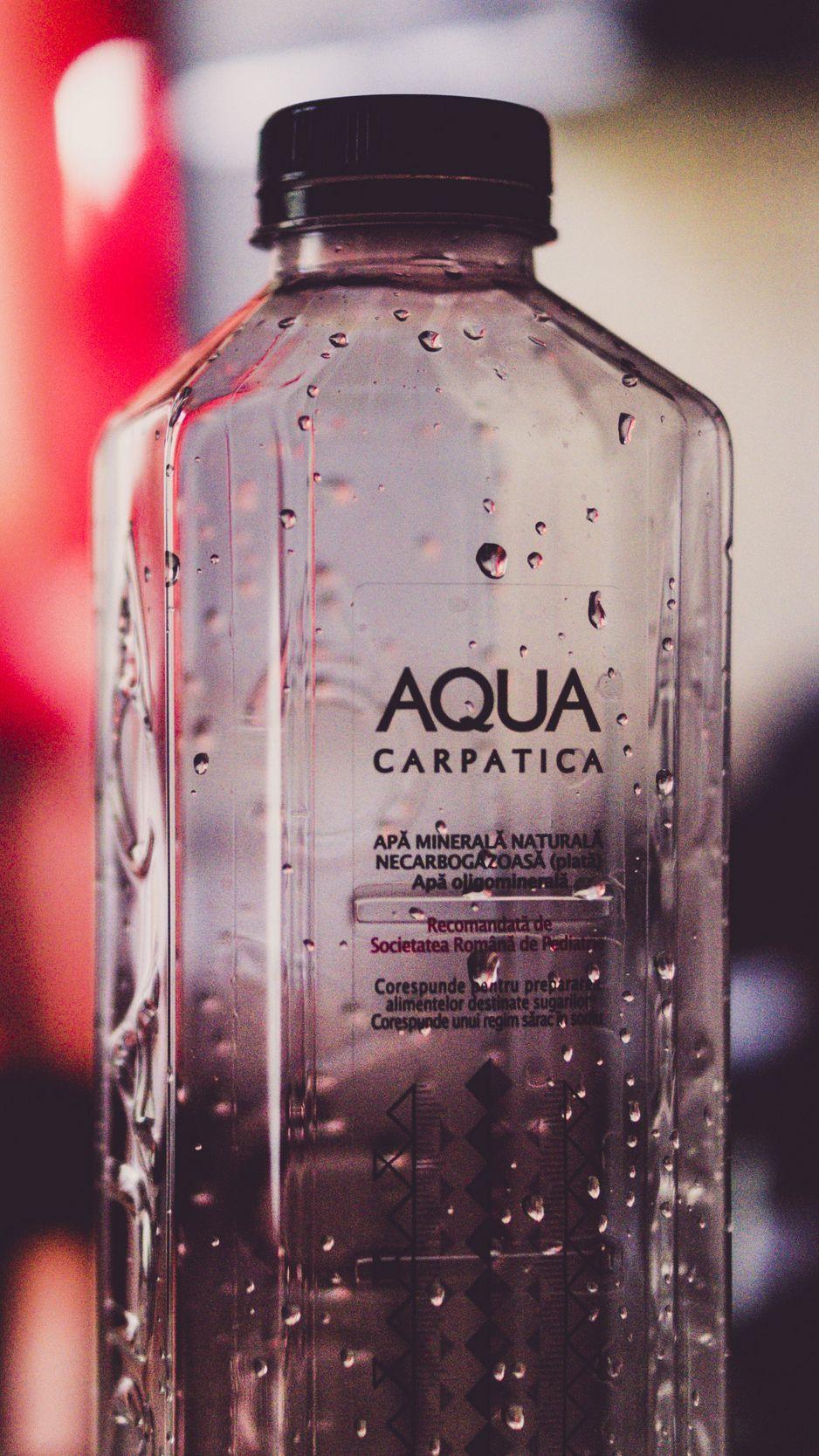 938x1668 Download Wallpaper 938x1668 Bottle, Water, Drops Iphone 8 7 6s 6 For Parallax HD Background